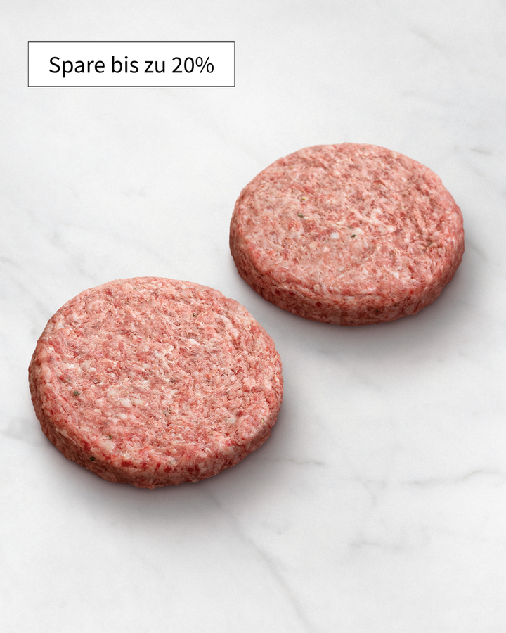 Dry Aged Wagyu Burger Patty, testsieger-fleisch - Wagyu Burger, Wagyu Patties auf weißem Hintergrund, wagyu rind, perfekte burger patties, patties für burger, burger patties tiefgefroren